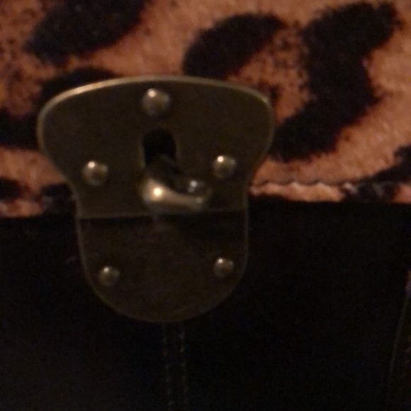 Patricia Nash Leopard Haircalf purse - Picture 4 of 13